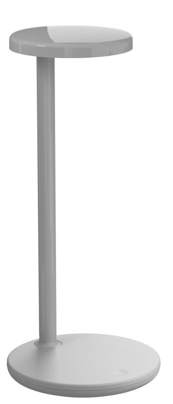 Oblique Qi Tischleuchte von Flos in Hellgrau: Moderne LED-Tischlampe mit runder Basis und Kopf.